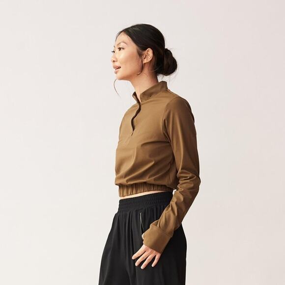 NWOT ADAY Check-In Top Long Sleeve Crop Top Sz Small Olive Brown Stretch Travel - Picture 5 of 16